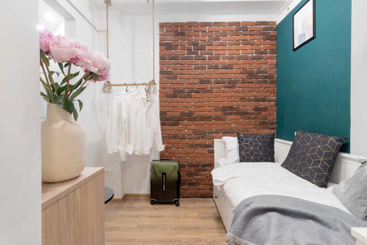 Ultra Central, 15 Sqm Studio By Urbanesq Bucureşti Ngoại thất bức ảnh